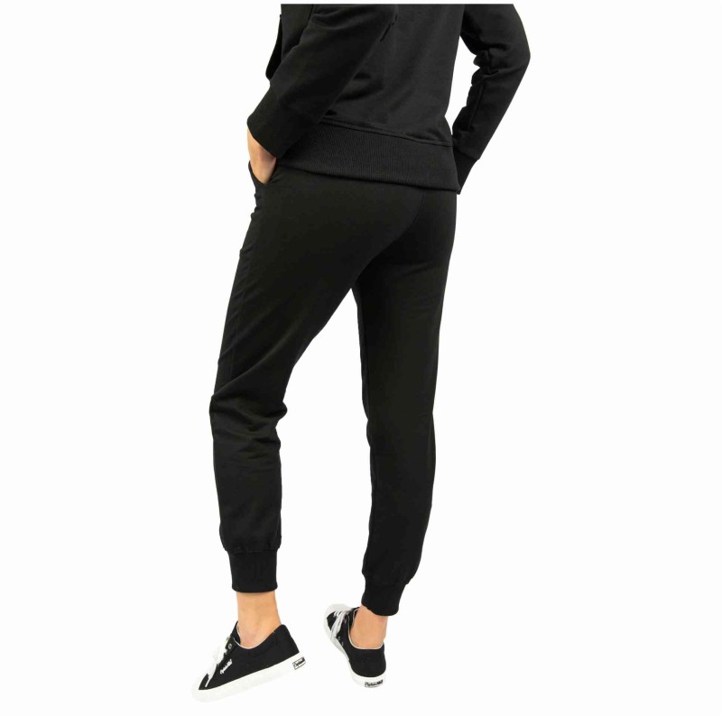 38215dead6664f248d67e4ed9cbe79ad