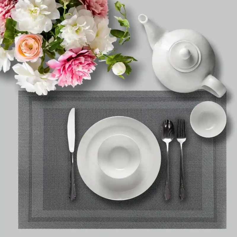 Elegancka mata podkładka na stół dekoracyjna VAVIO 30 x 45 cm