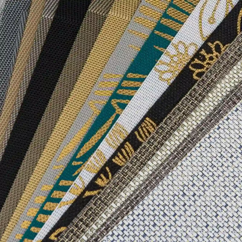 Elegancka mata podkładka na stół dekoracyjna VAVIO 30 x 45 cm