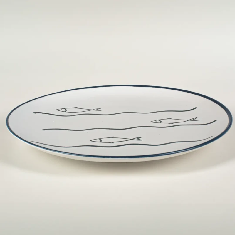 Talerz kamionkowa ceramiczna biały z motywem rybek Captain Mike 27 cm