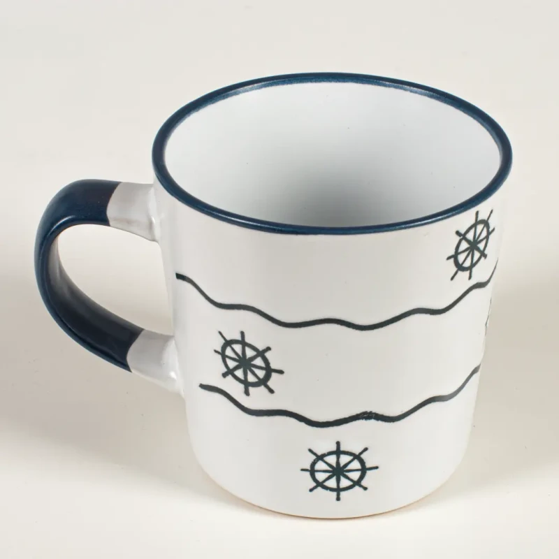 Kubek kamionkowy ceramiczny biały z motywem koła sterowego Captain Mike 350 ml