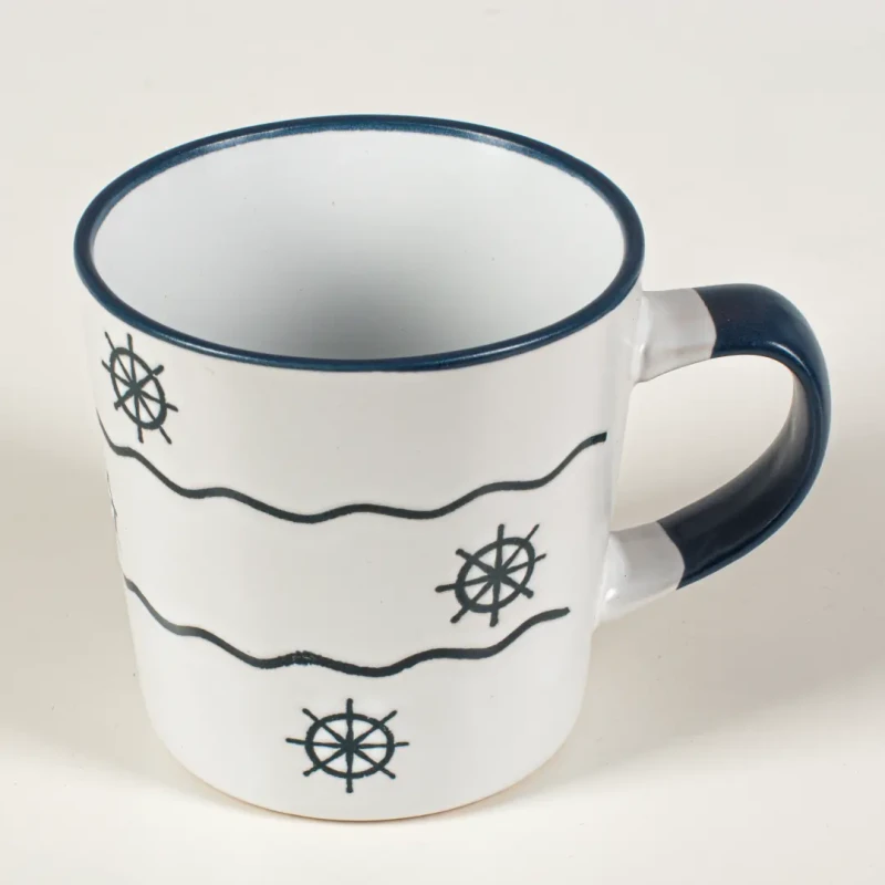 Kubek kamionkowy ceramiczny biały z motywem koła sterowego Captain Mike 350 ml