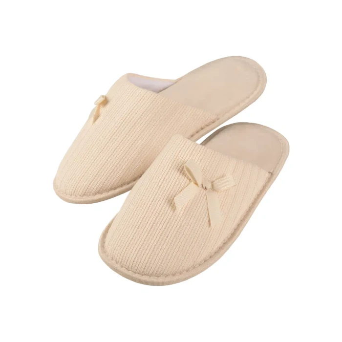 Kapcie damskie z kokardką wsuwane beżowe Captain Mike 