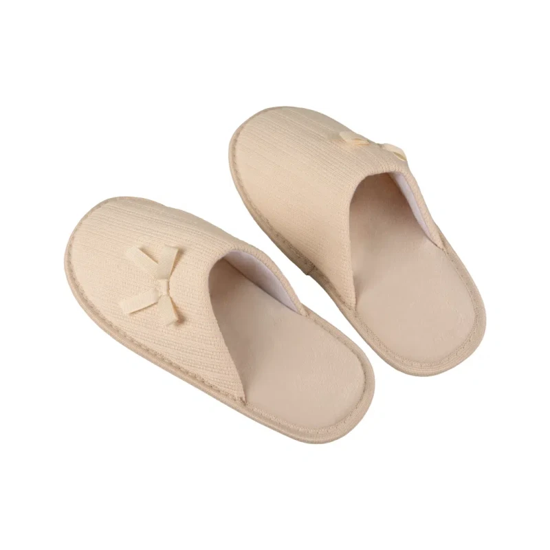 Kapcie damskie z kokardką wsuwane beżowe Captain Mike