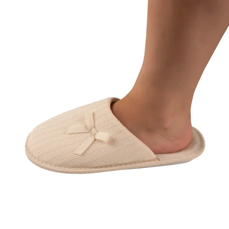 Kapcie damskie z kokardką wsuwane beżowe Captain Mike