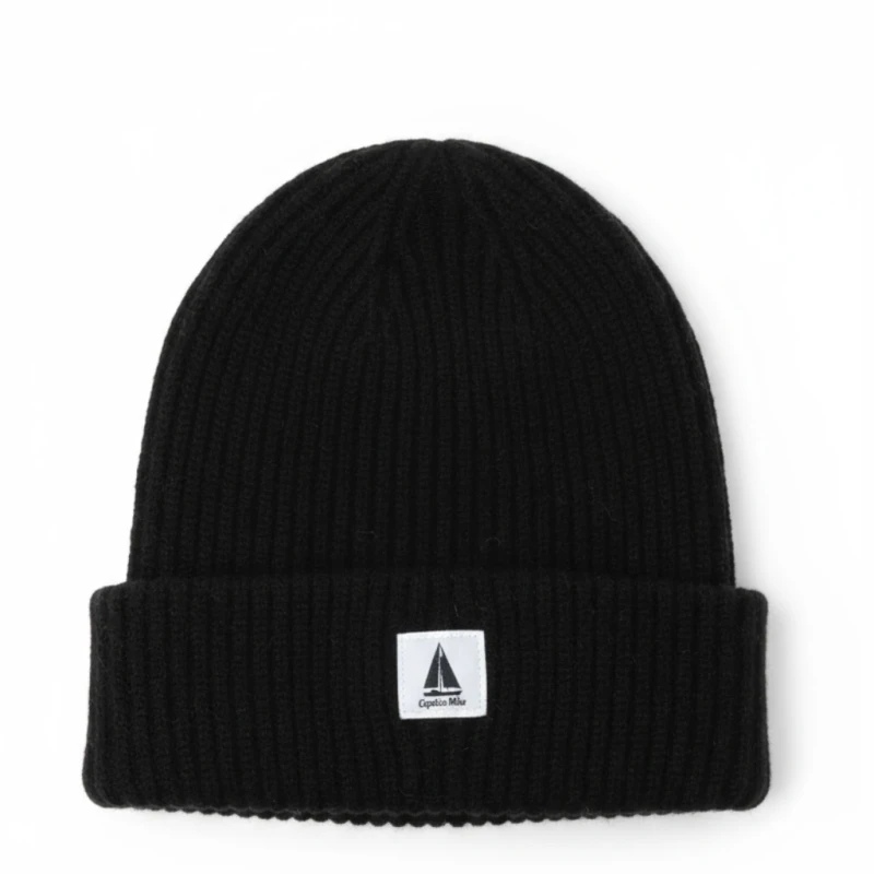 Ciepła czapka zimowa czarna beanie dzianinowa Captain Mike
