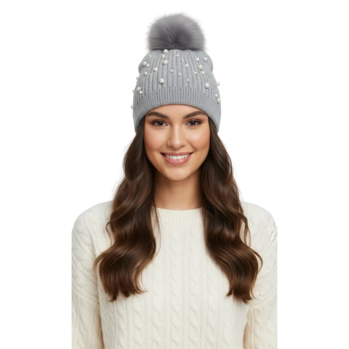 Ciepła czapka zimowa damska z pomponem i koralikami szara Captain Mike