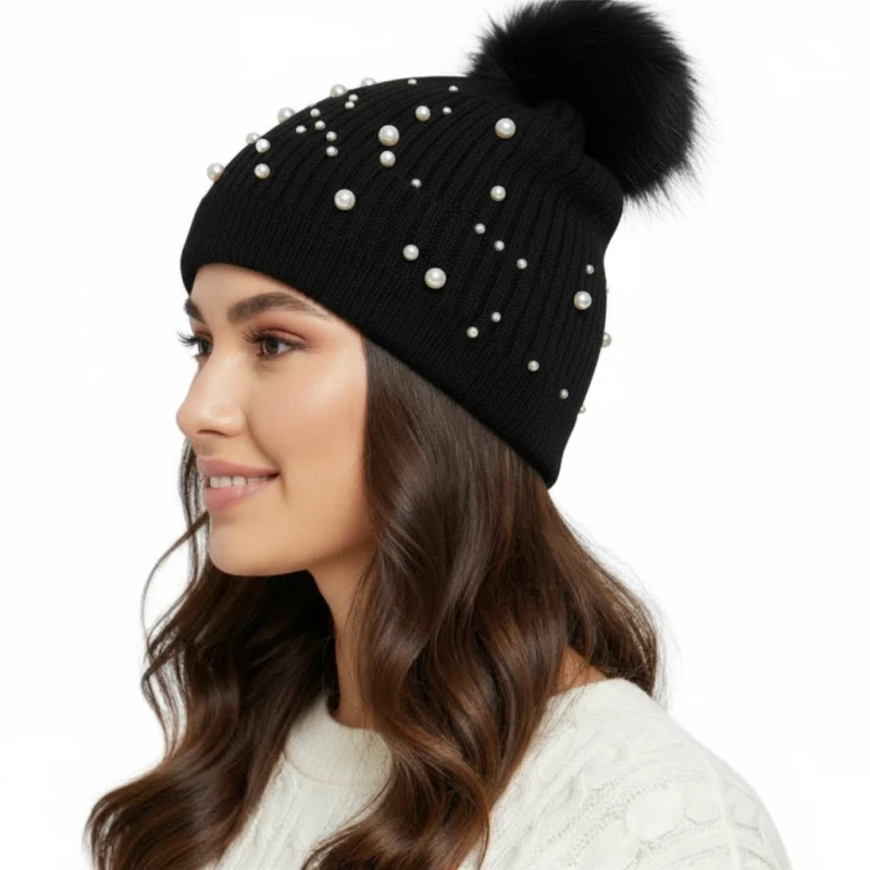 Ciepła czapka zimowa damska z pomponem i koralikami czarna Captain Mike