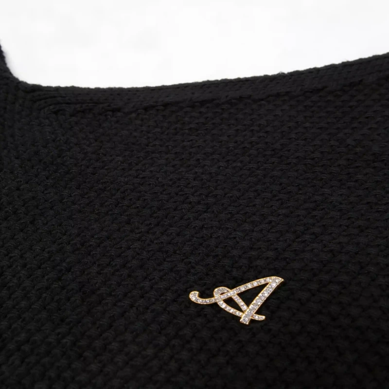 Sweter damski czarny z dekoltem w serek ciepły ONE SIZE Captain Mike